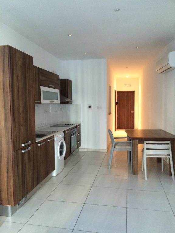 Paceville Montecarlo Apartments Saint Julian's Oda fotoğraf
